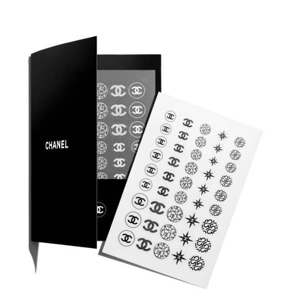 Chanel Set Le Vernis Limited Edition Manicure Set with Stickers - Picture 2 of 6